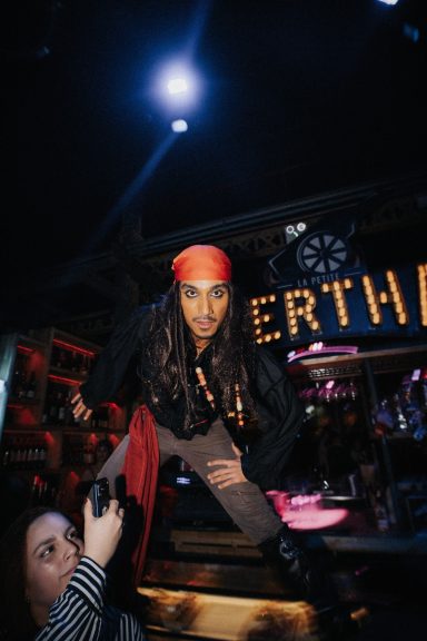 comédien-homme-occitanie-chris-leylan-pirate-jack-sparrow